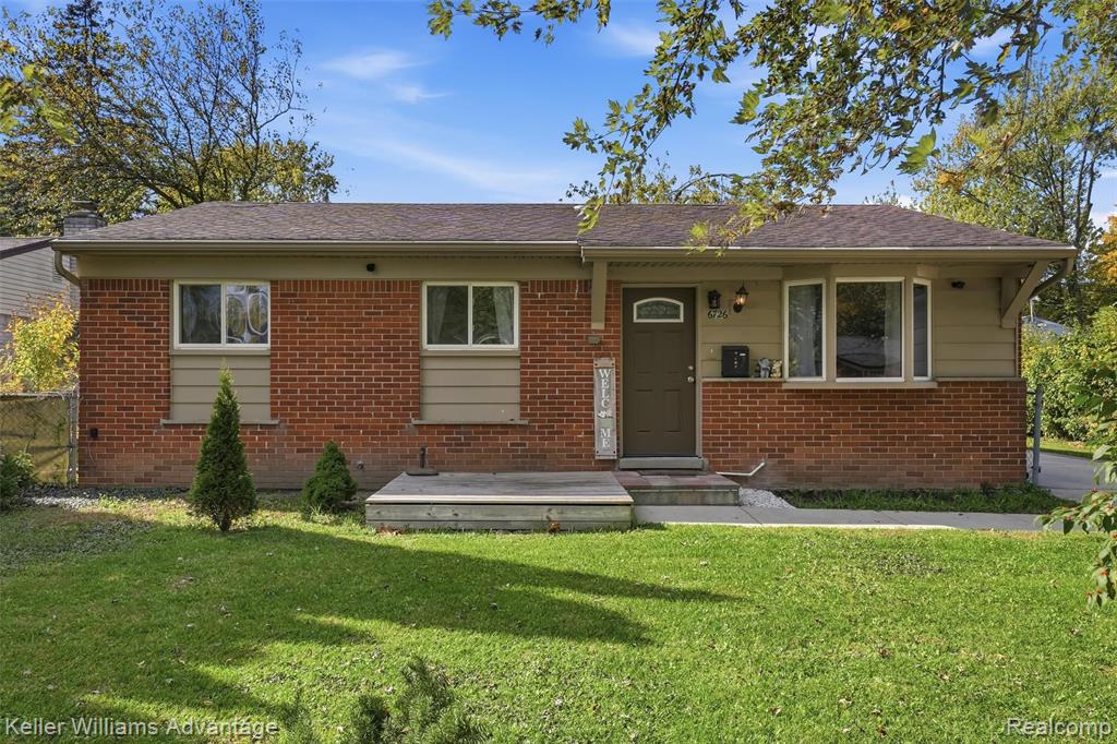 6726 Niagara Street — photo