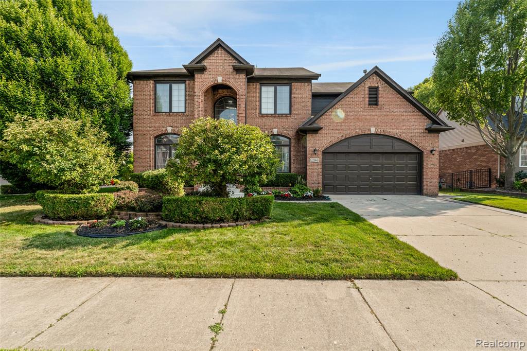 22344 Woodlake Drive — photo