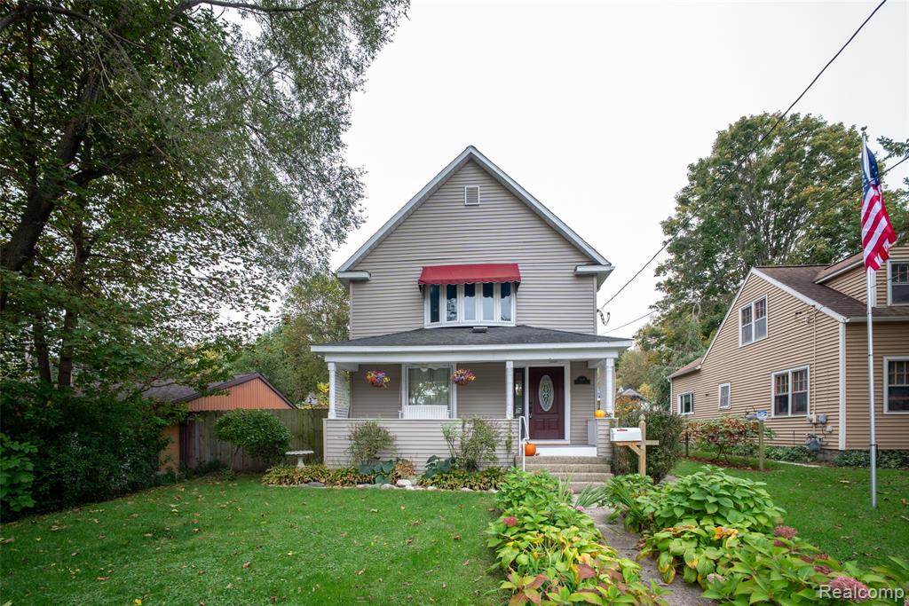 1118 E Alcott Street — photo