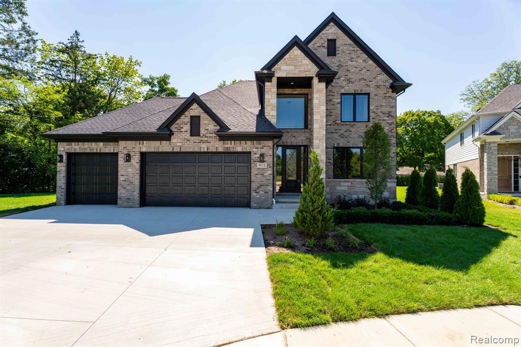 913 Kimberly Court — photo