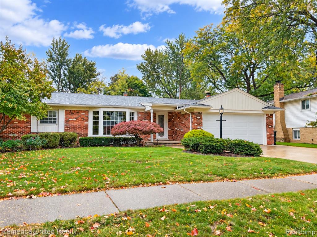 37742 Lancaster Street — photo
