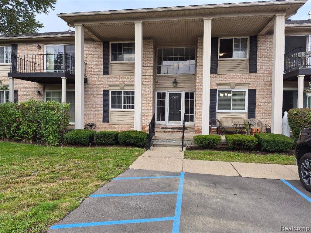 6139 Orchard Lake Road — photo
