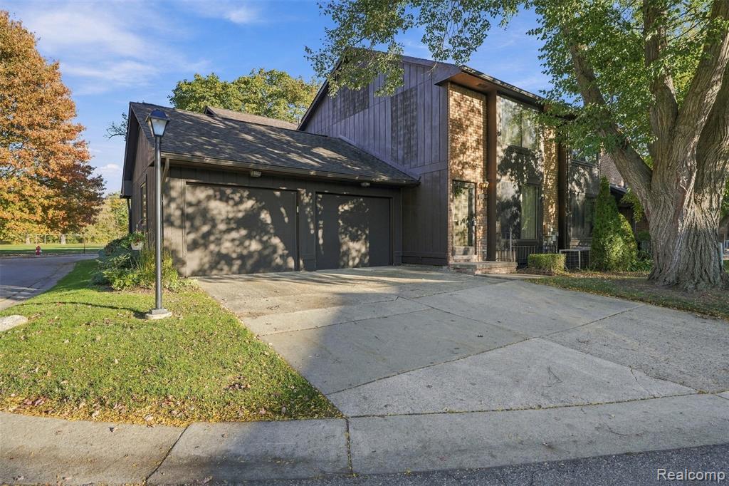 37160 Clubhouse Drive — photo