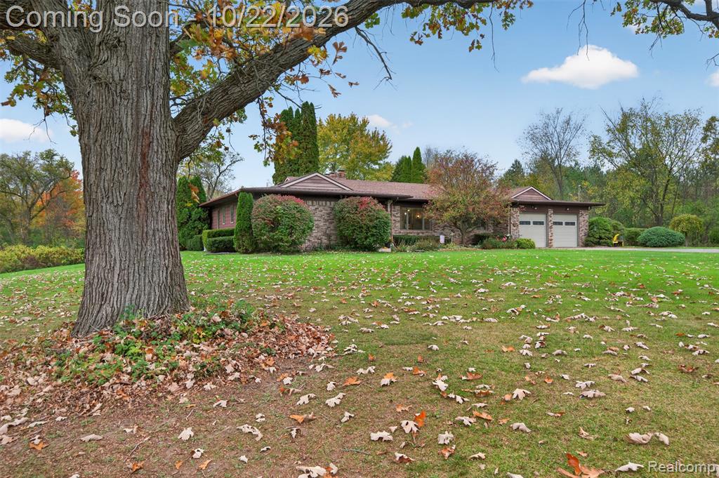 8141 N Elms Road, Flushing, MI 48433 — photo 2