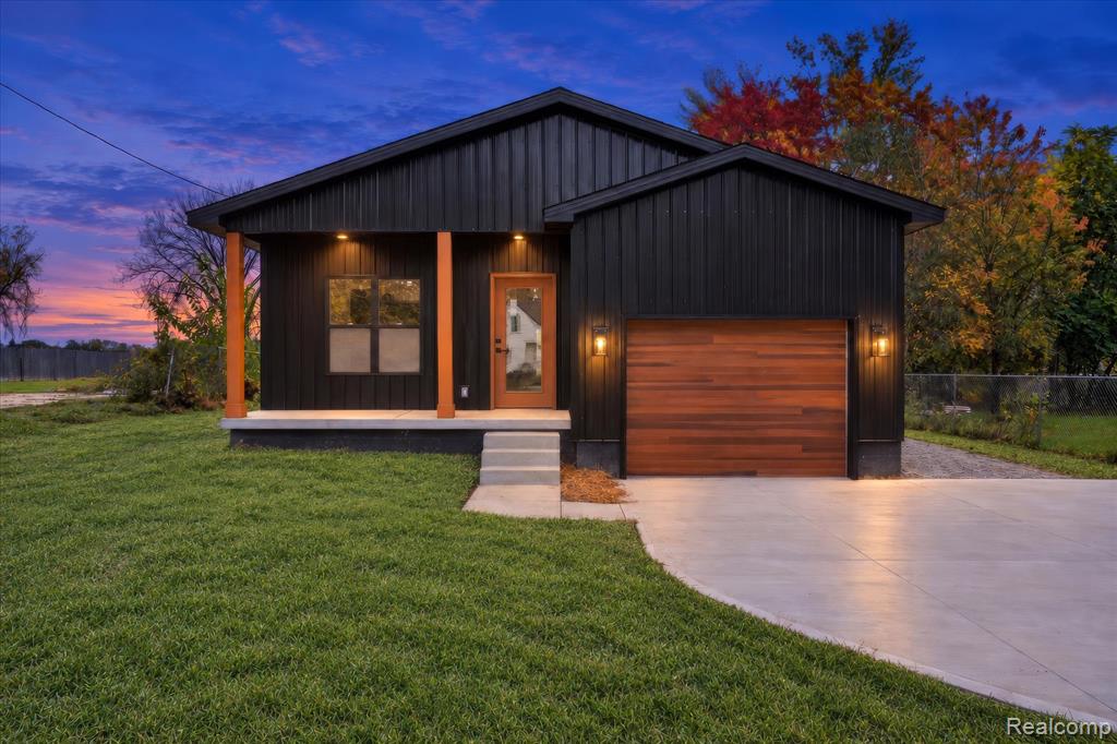 3481 Camden Avenue — photo