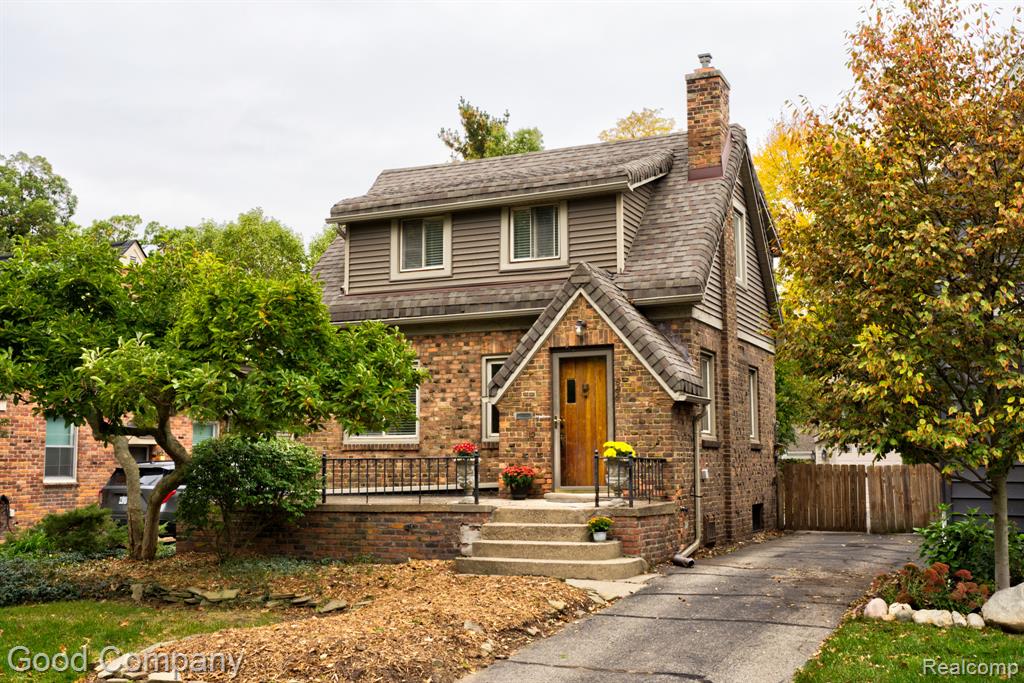 886 W Drayton Street — photo
