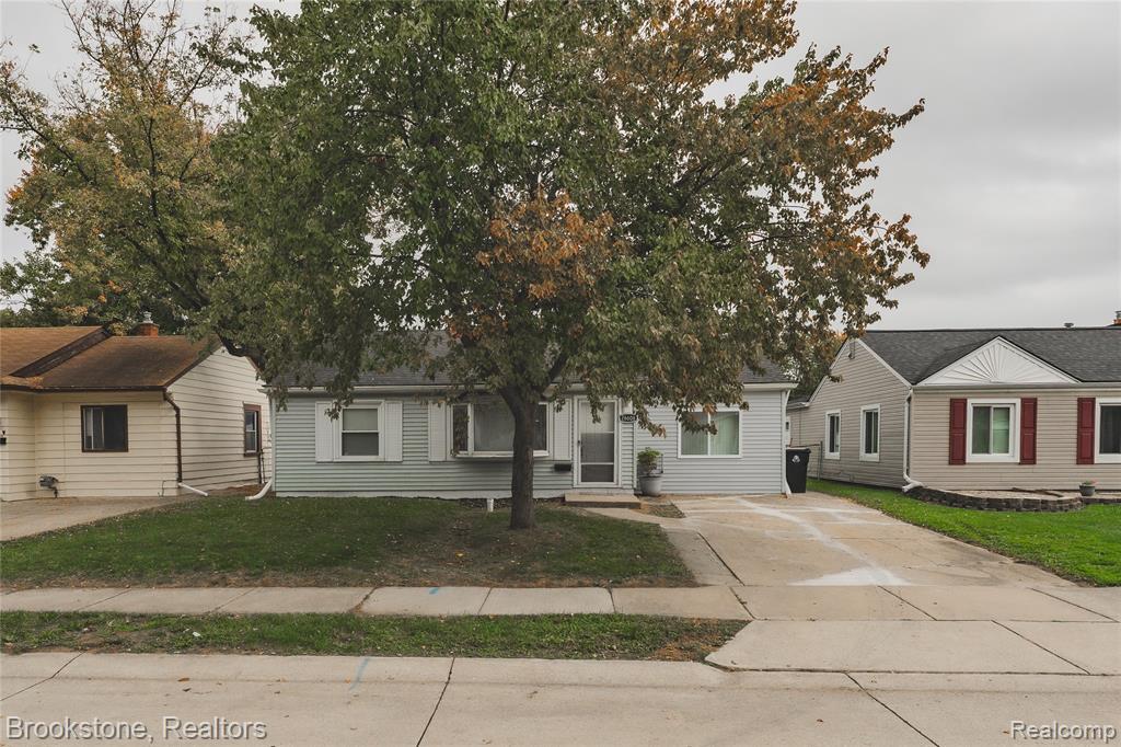 26608 Kathy Street — photo