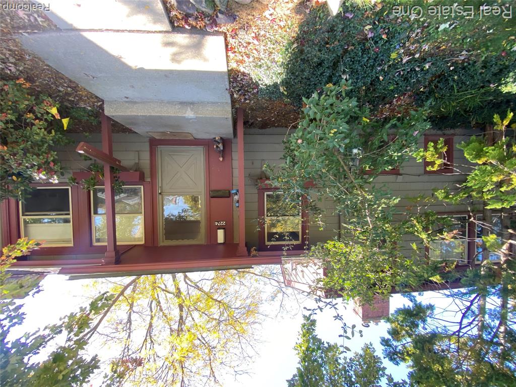 2274 Parkwood Avenue — photo