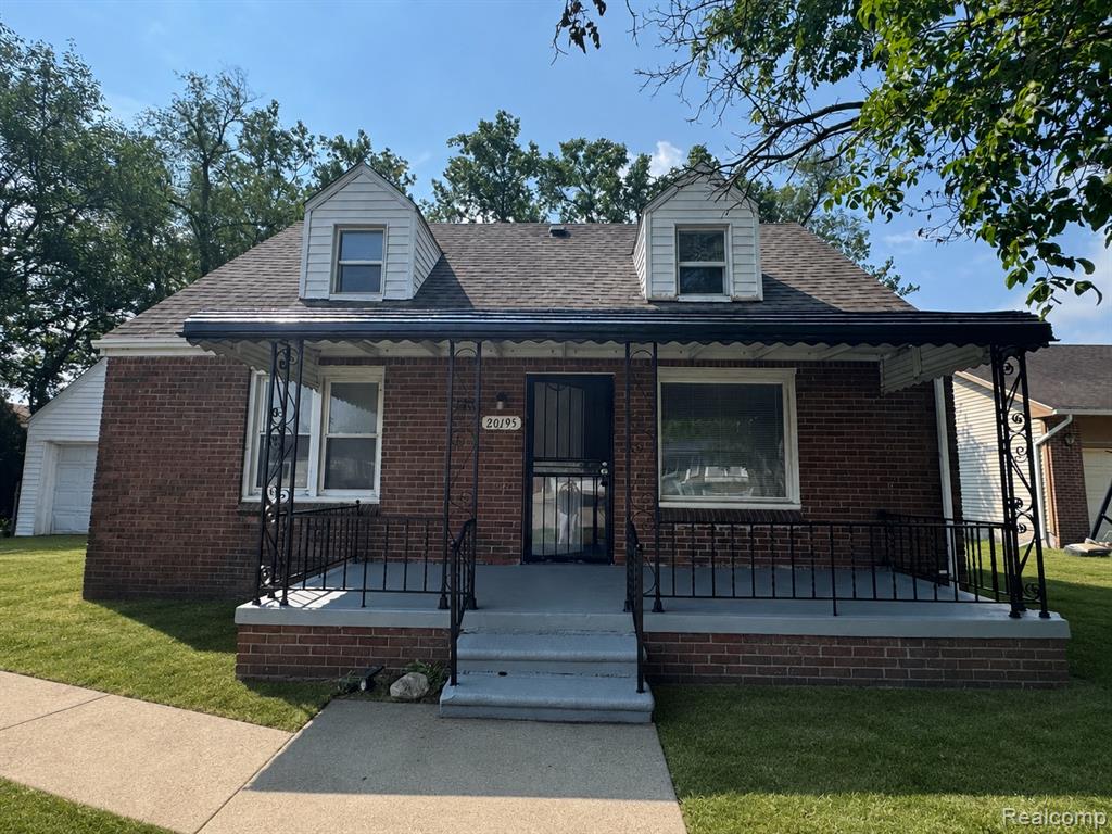 20195 Westhampton Avenue — photo