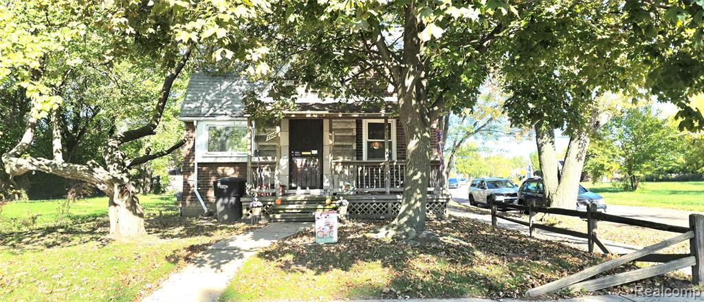 15065 Evanston Street — photo