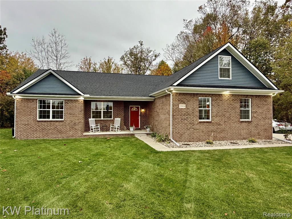 35938 Birchwood Court — photo