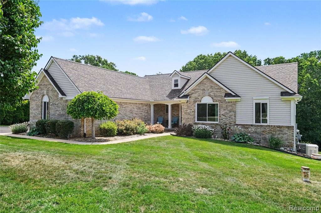 4312 Ridge Court, Pinckney, MI 48169 — photo 2
