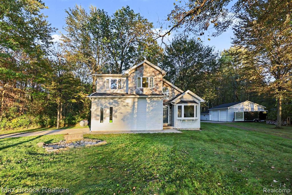 8223 Morrow Road — photo