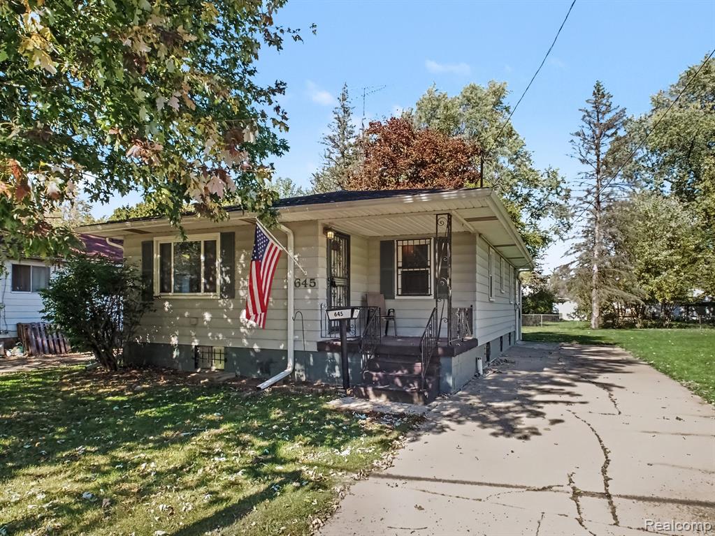 645 Elm Street — photo