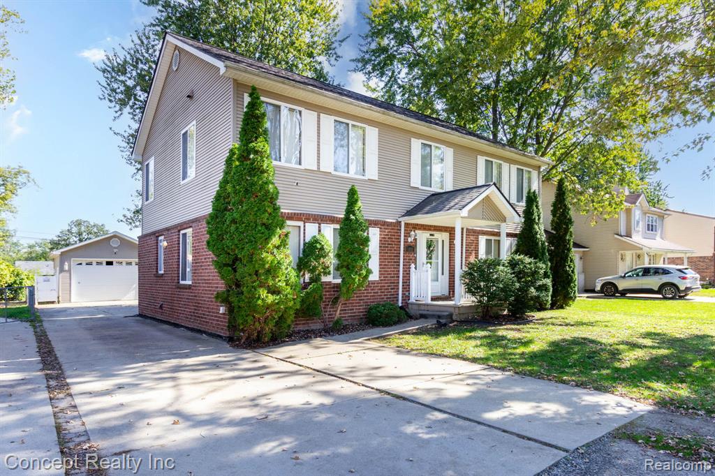 1488 Brookline Street — photo