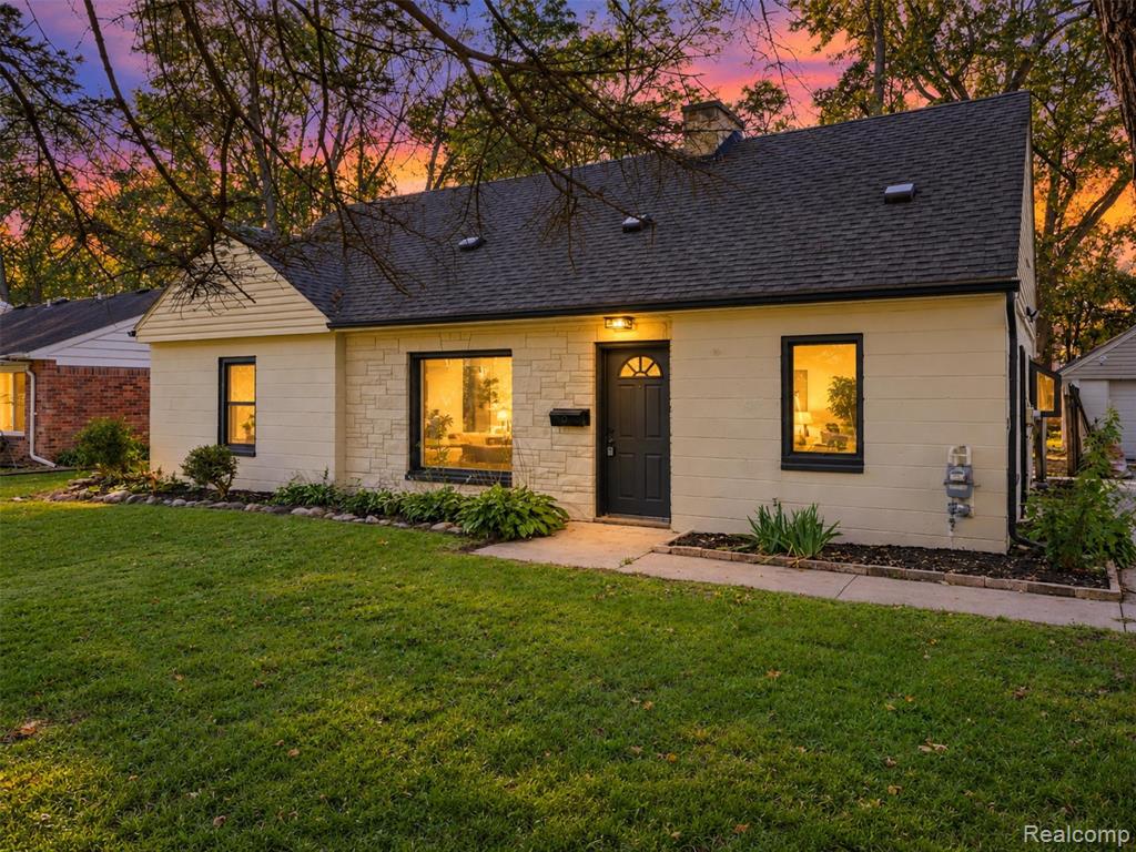 428 Girard Avenue — photo