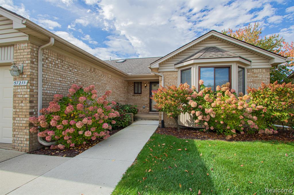 57211 White Oaks Drive — photo