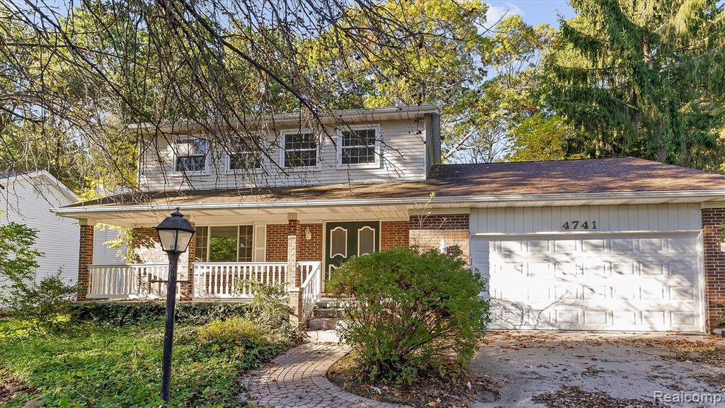 4741 Lakeshore Road — photo