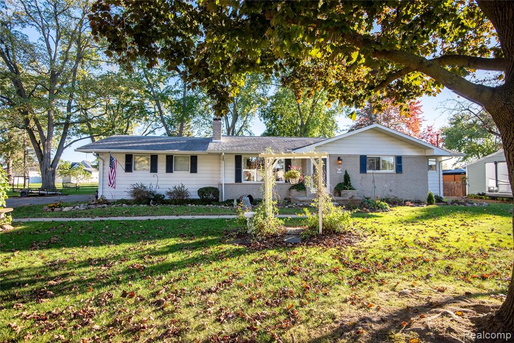 2479 N Long Lake Road — photo
