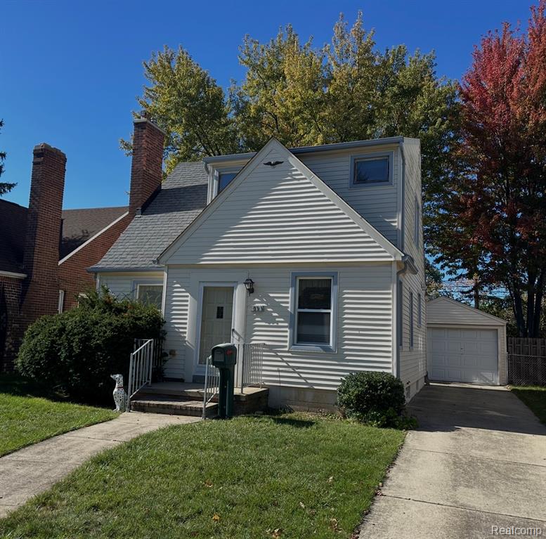 811 N Waverly Street — photo