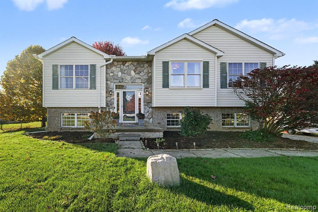 11168 Cathy Drive — photo