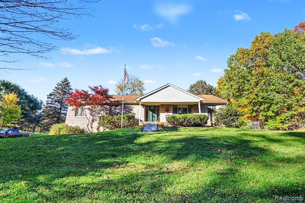 12255 Rohn Road, Fenton, MI 48430 — photo 2