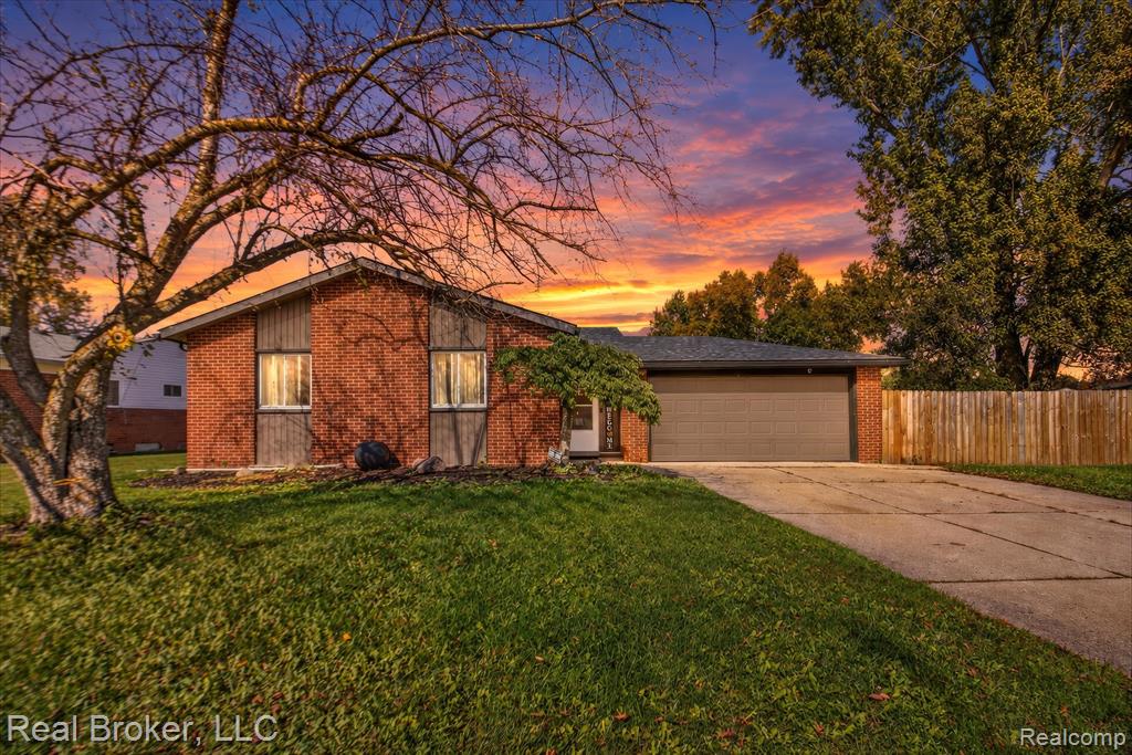 35208 Michelle Drive — photo