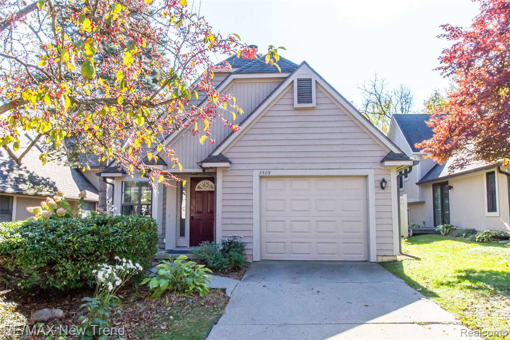 2509 Country Village — photo