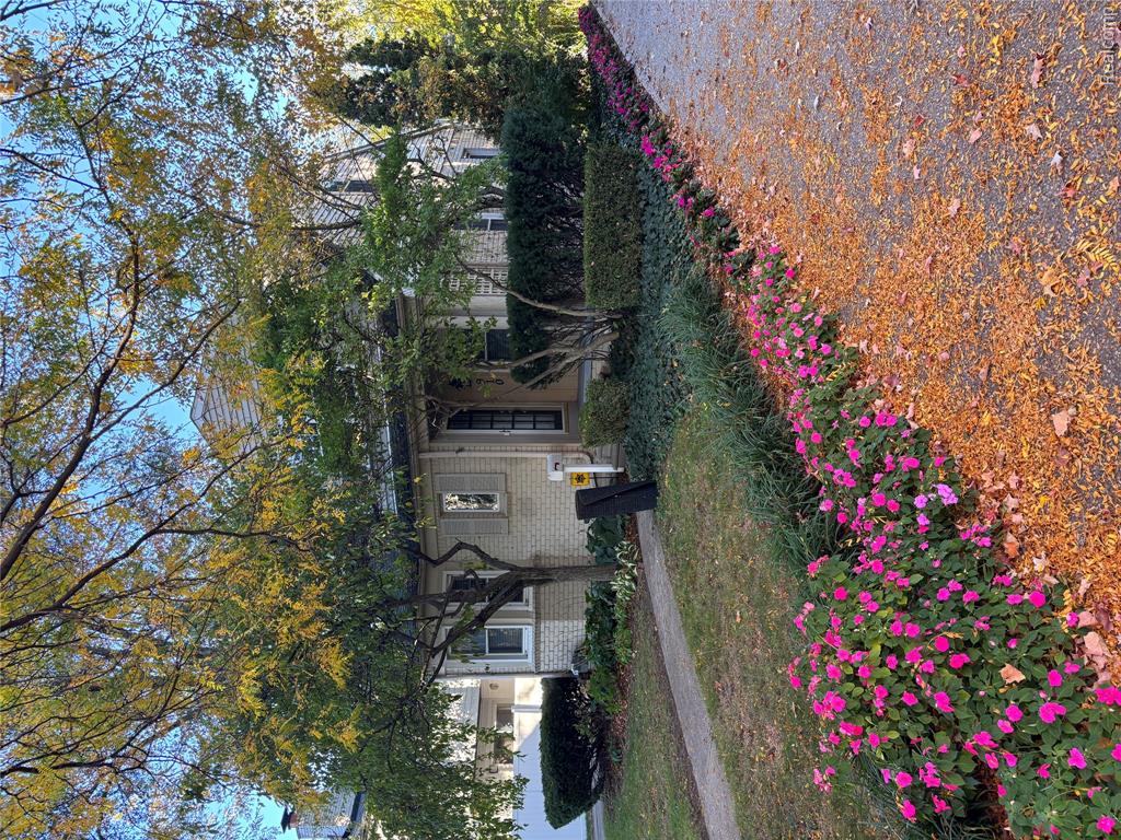 910 Chestnut Street — photo