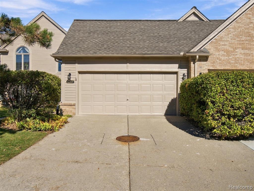 16827 Sandstone Circle — photo