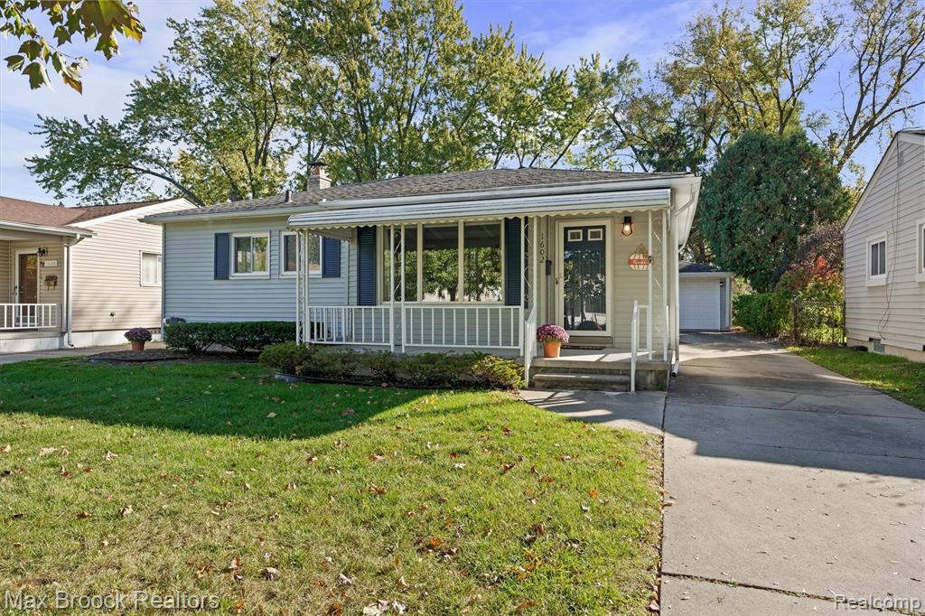 1602 Millard Avenue — photo