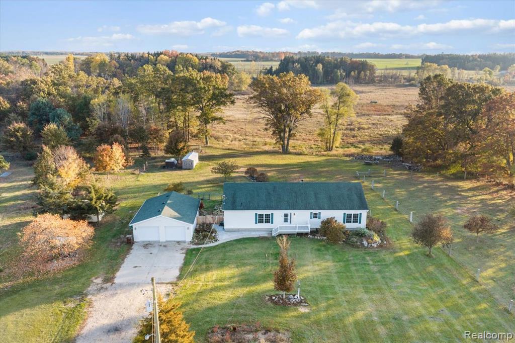 3114 E Fleck Road, Edmore, MI 48829 — photo 2