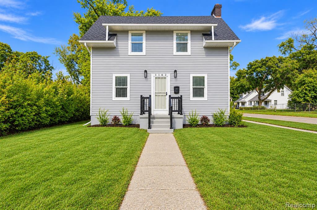 1102 W Dayton Street — photo