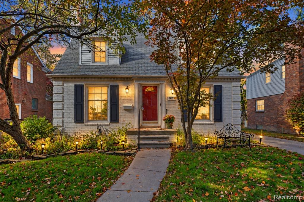 506 S Waverly Street — photo