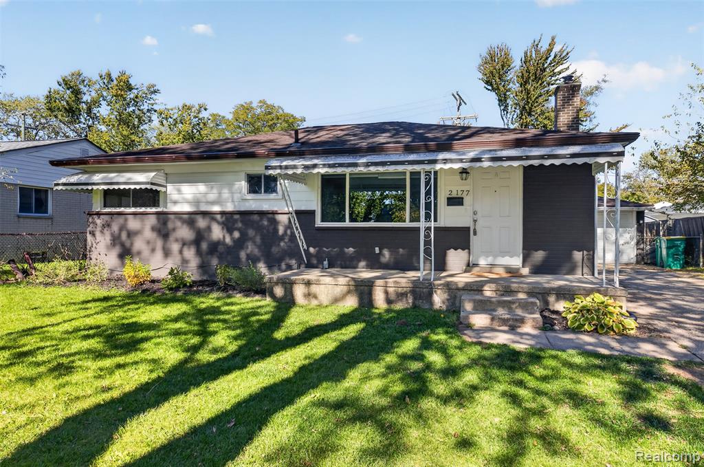 2177 Chevrolet Street — photo