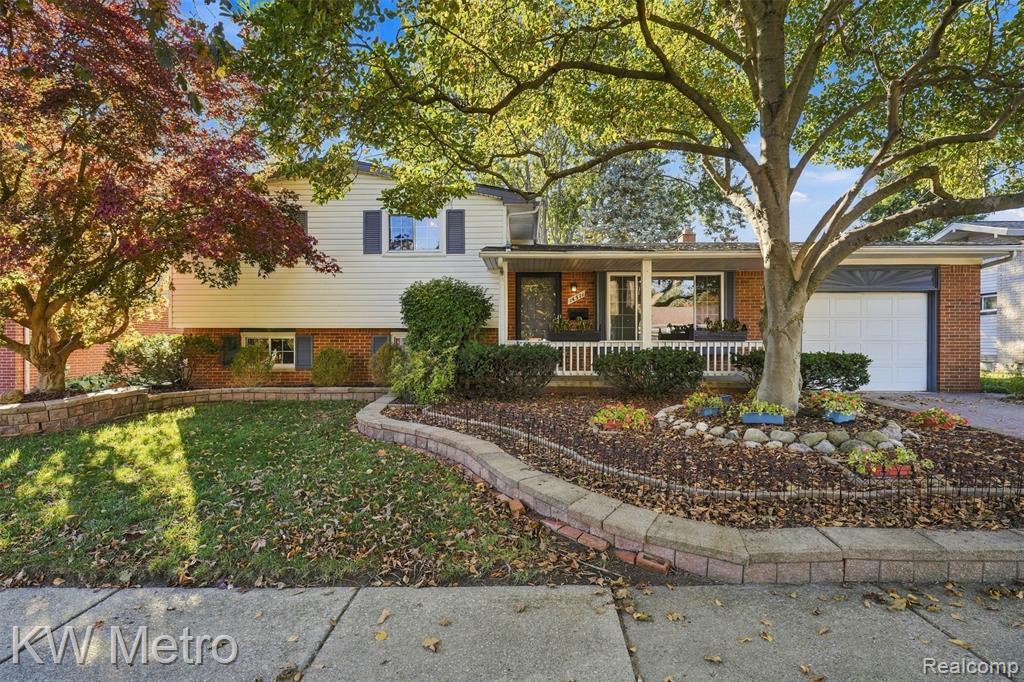 14571 Park Street — photo