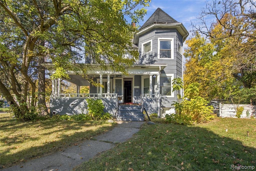 903 E Court Street — photo