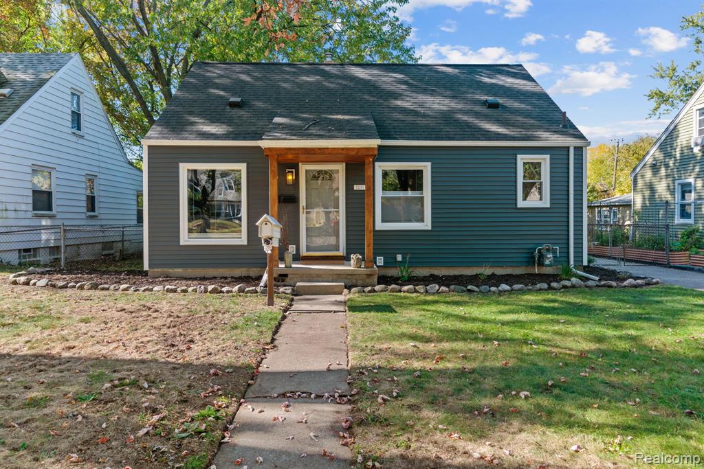 23241 Rensselaer Street — photo
