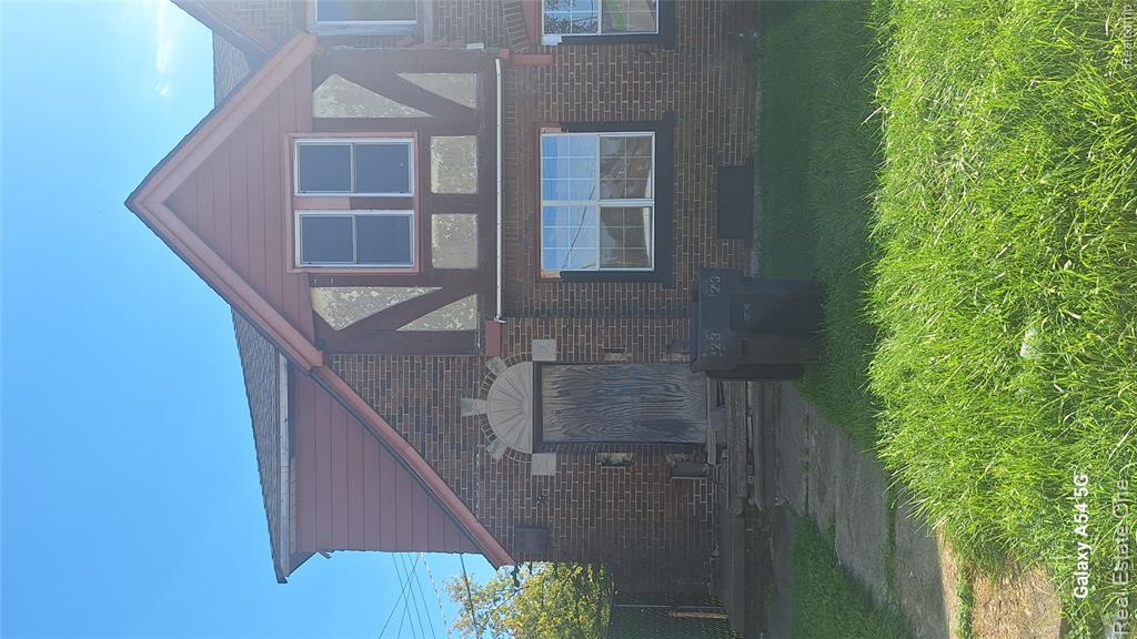2293 Waverly Street — photo