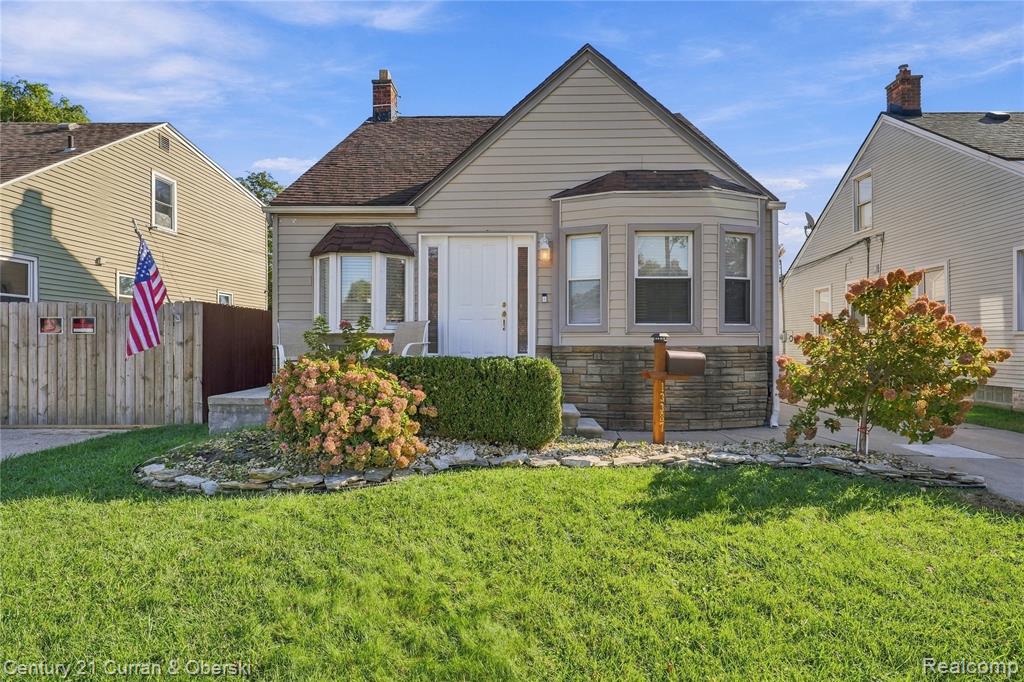 13387 Longtin Street — photo