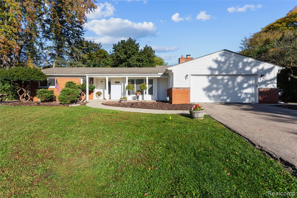 32350 Craftsbury Court — photo