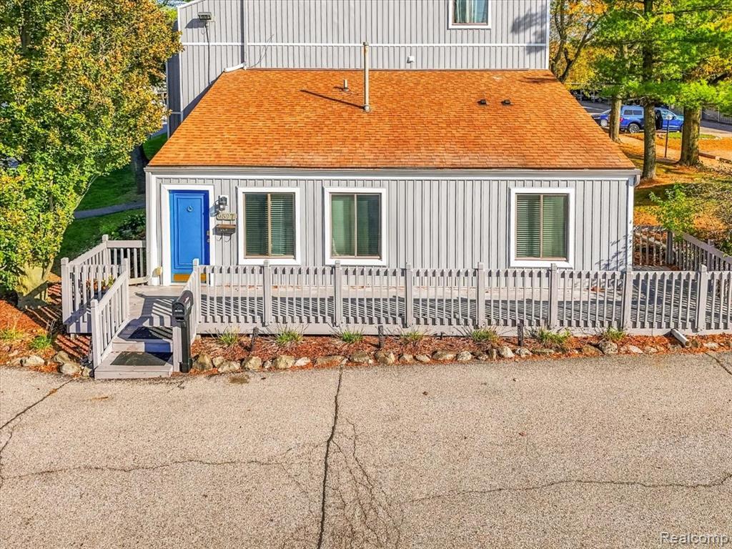 9597 Harbour Cove Court — photo