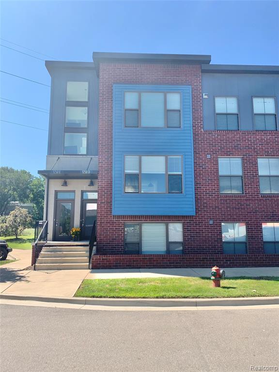 1250 Diamond Court — photo