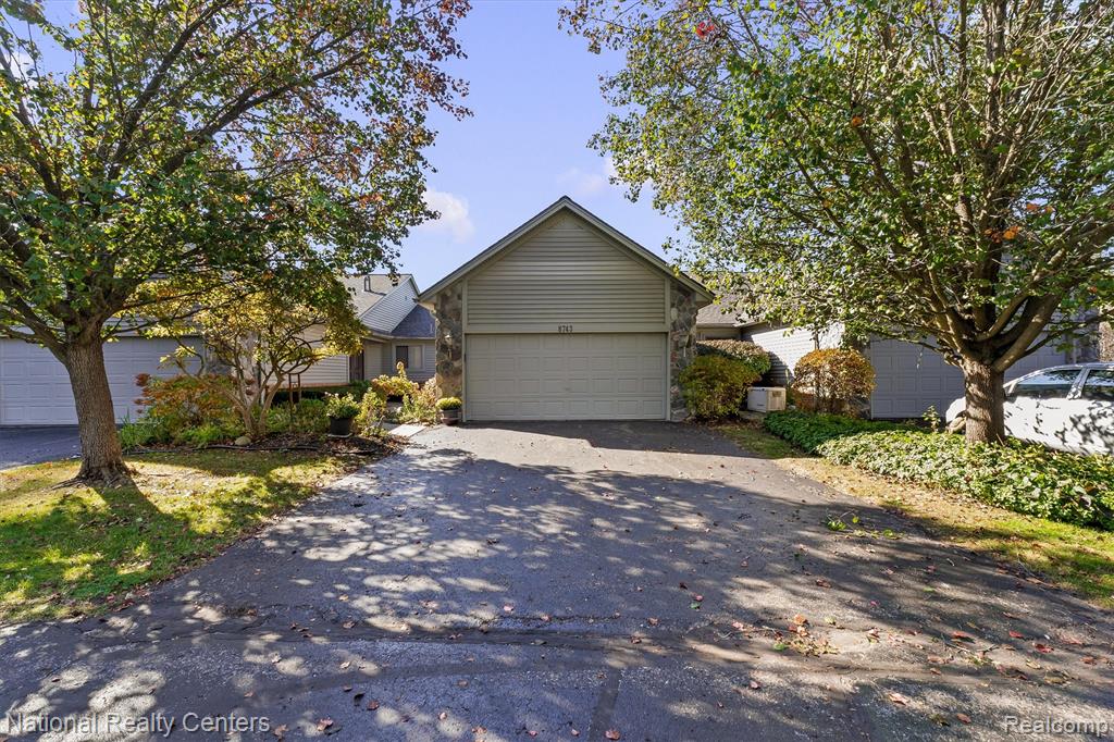 8743 Cedar Court — photo