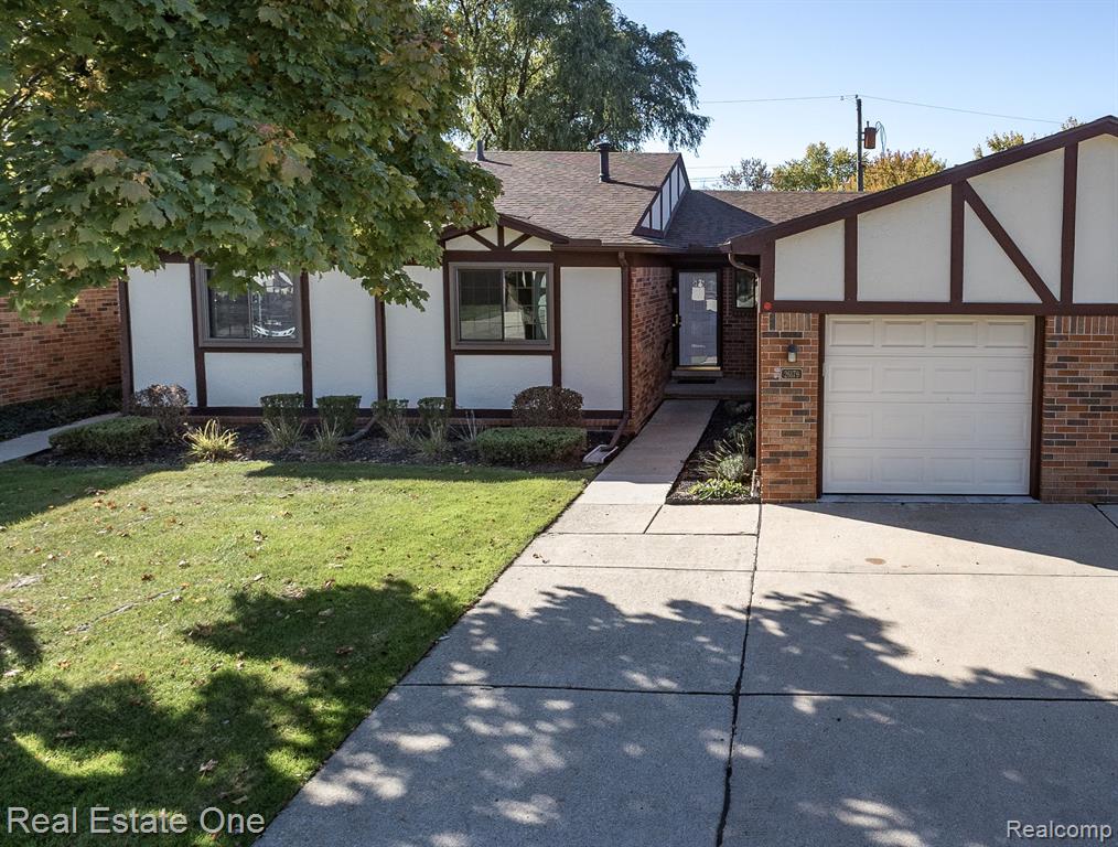 26179 Albert J Drive — photo