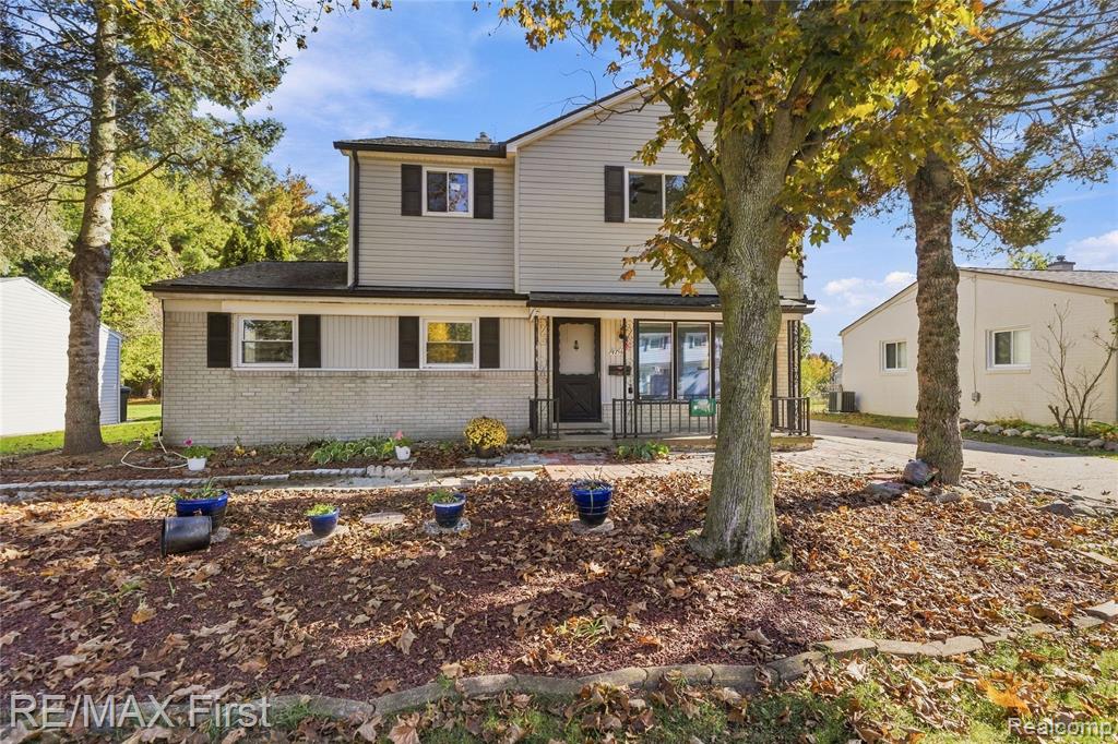 47546 Roland Street — photo
