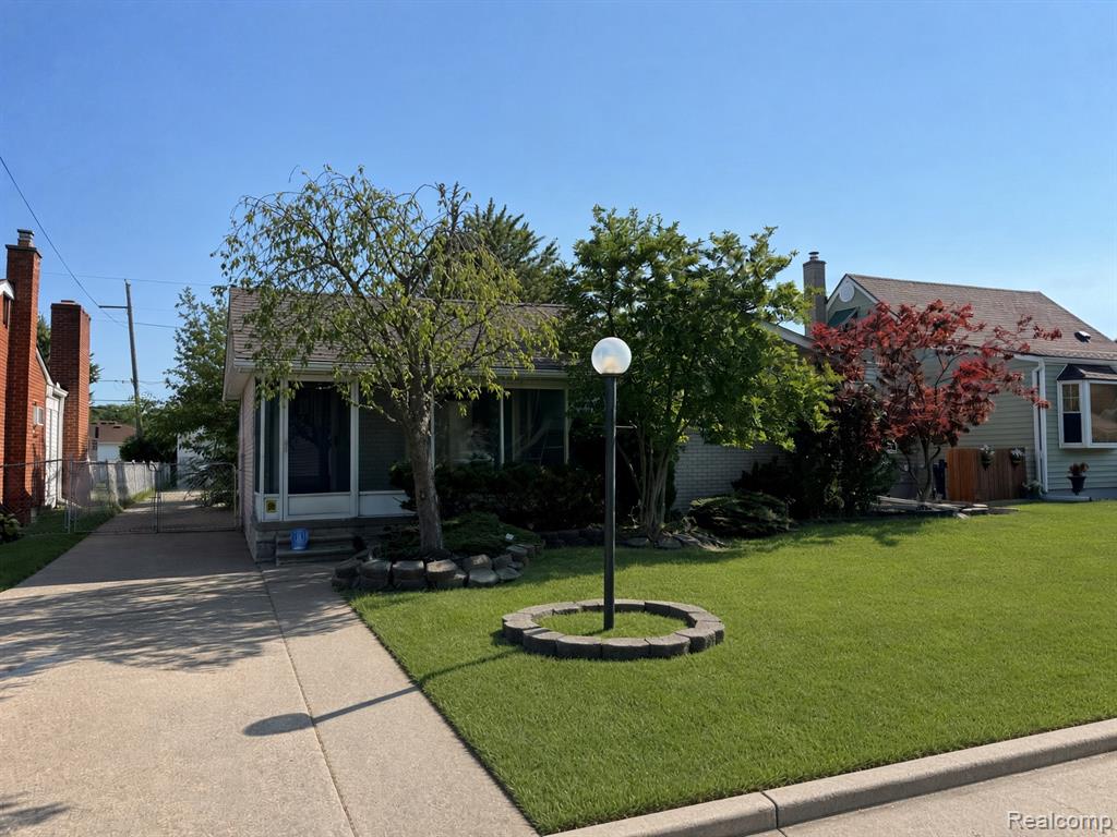 23113 Socia Street — photo
