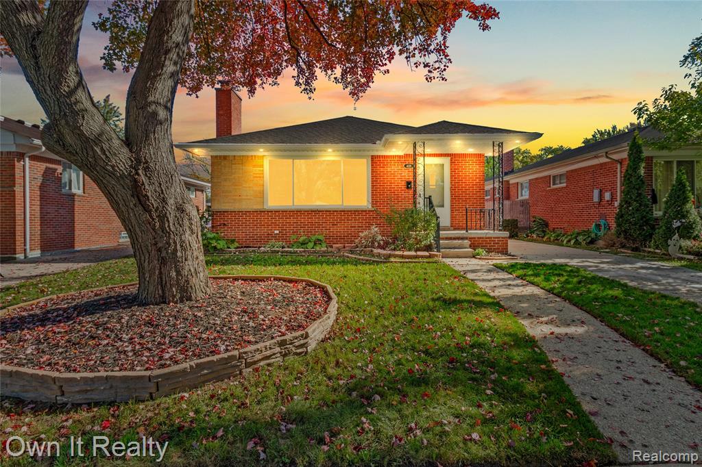 4129 Lincoln Boulevard — photo