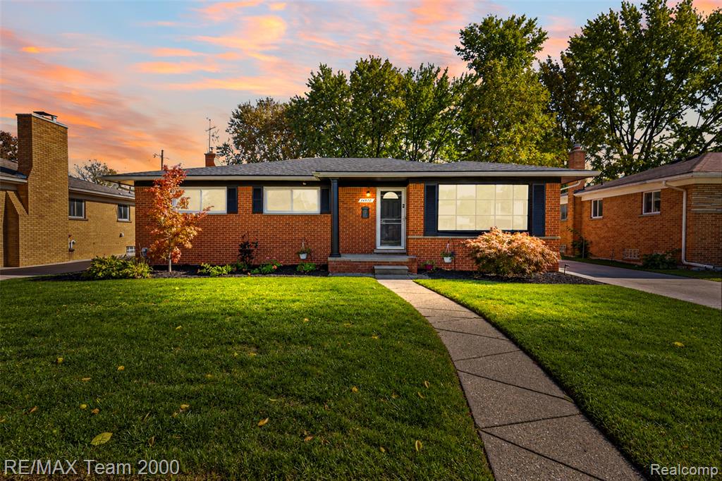 14370 Alexander Street — photo