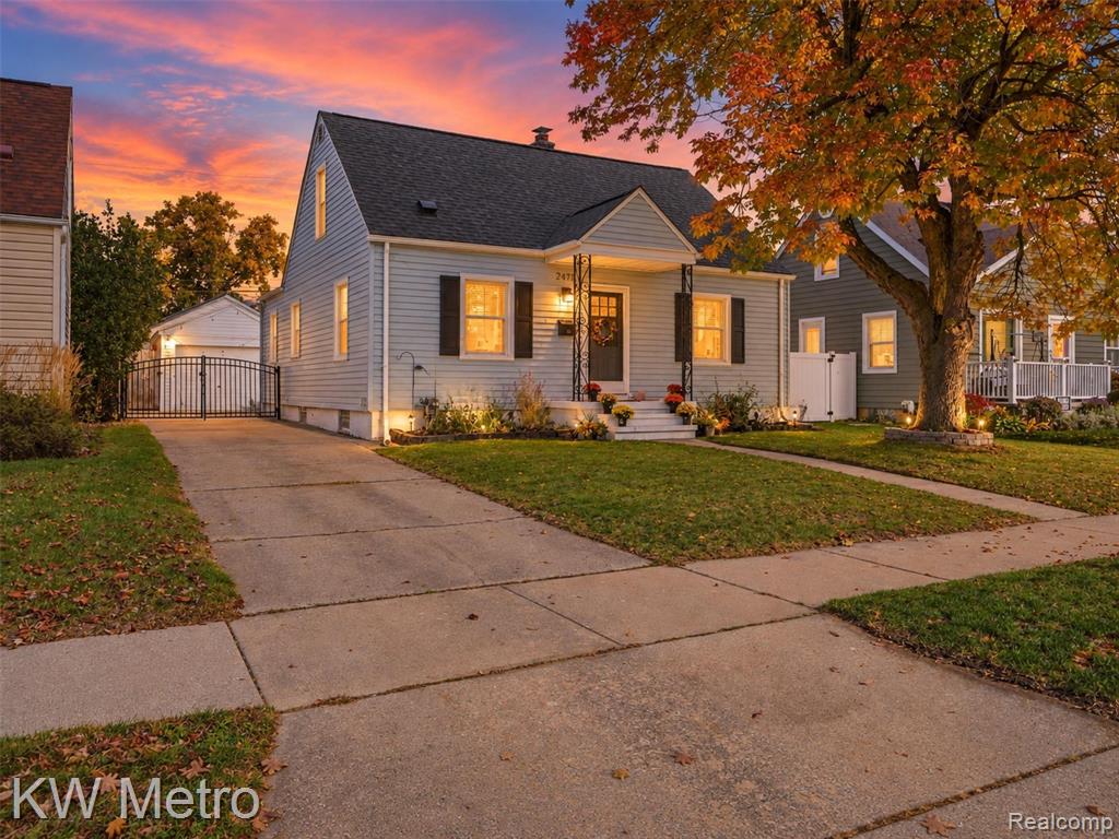 2471 Brickley Street — photo